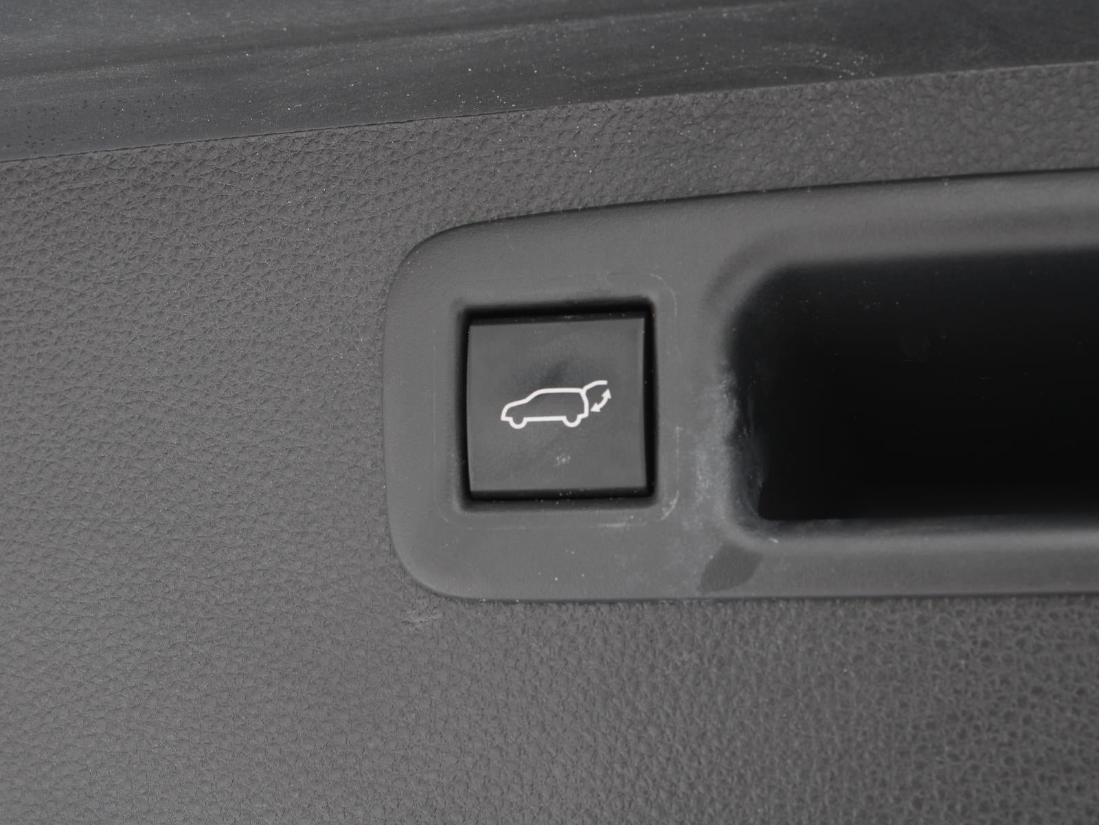 2020 Toyota Highlander XLE All Wheel Drive Automatic