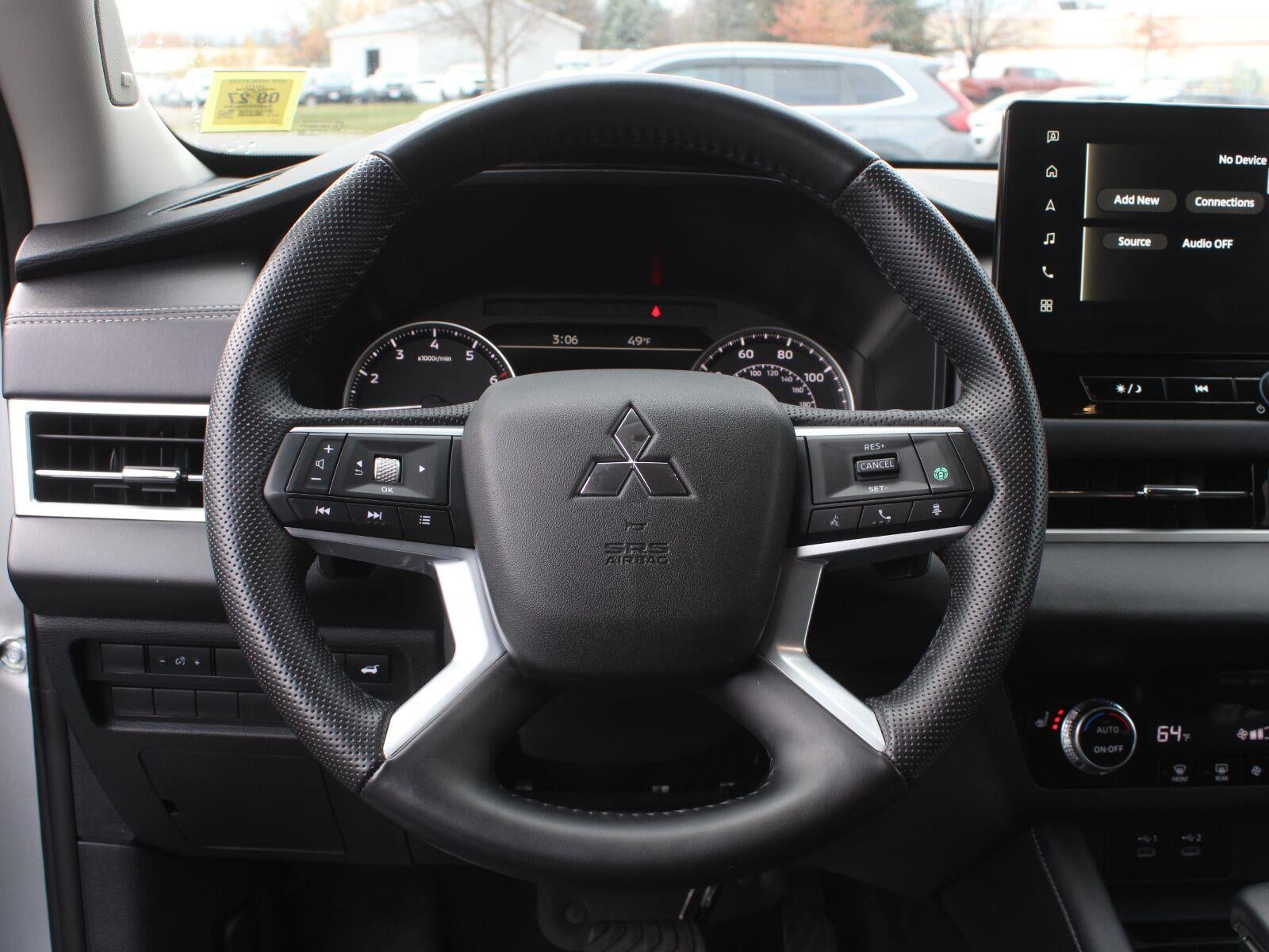 2025 Mitsubishi Outlander SE
