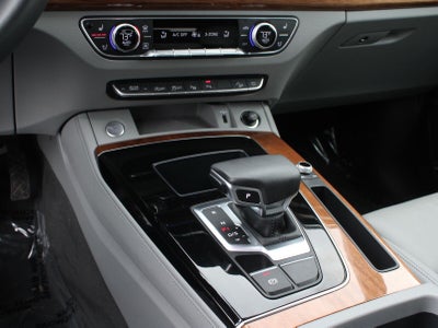 2022 Audi Q5 S line Prestige