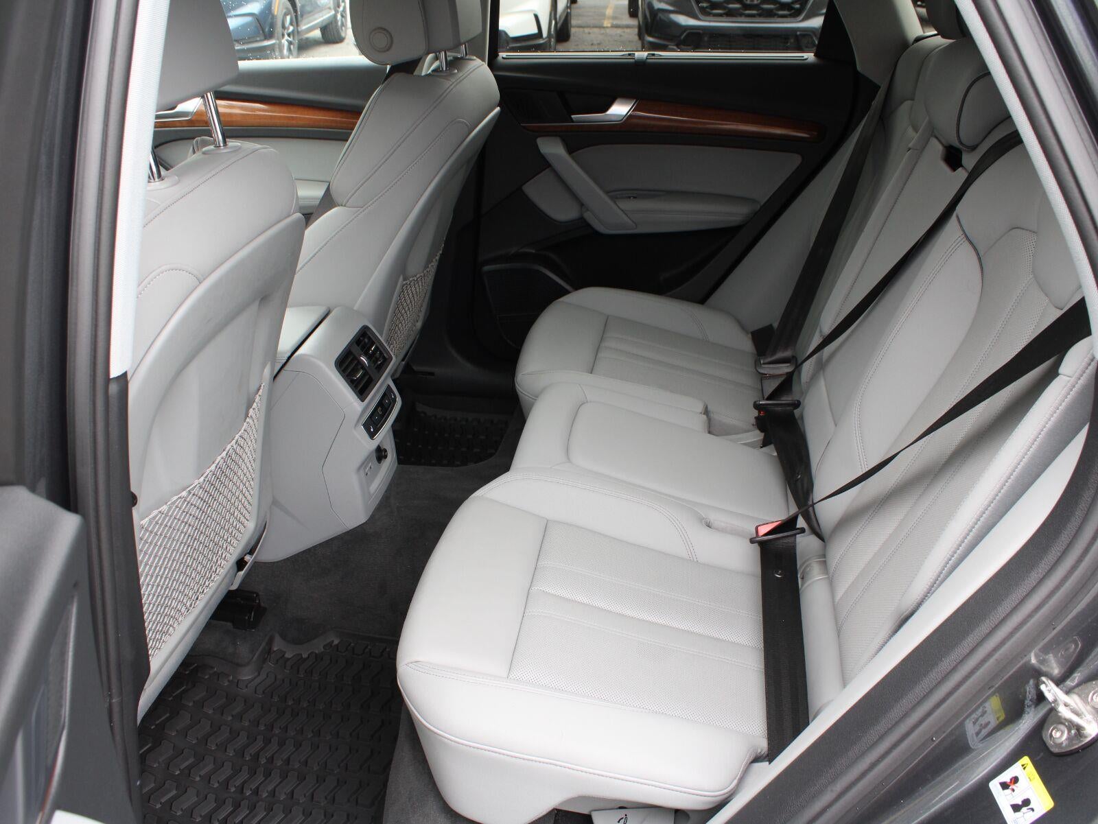 2022 Audi Q5 S line Prestige