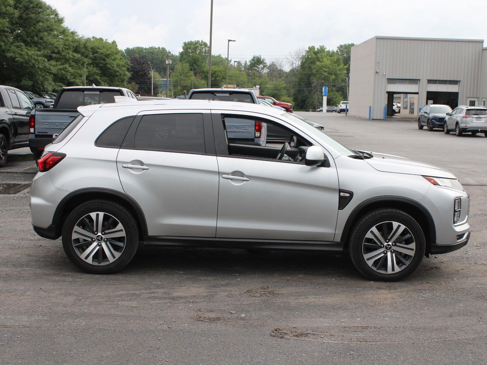 2024 Mitsubishi Outlander Sport ES