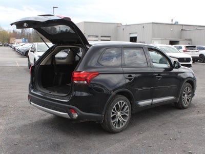 2016 Mitsubishi Outlander SE