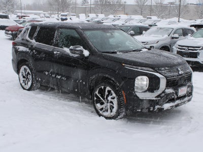 2022 Mitsubishi Outlander ES