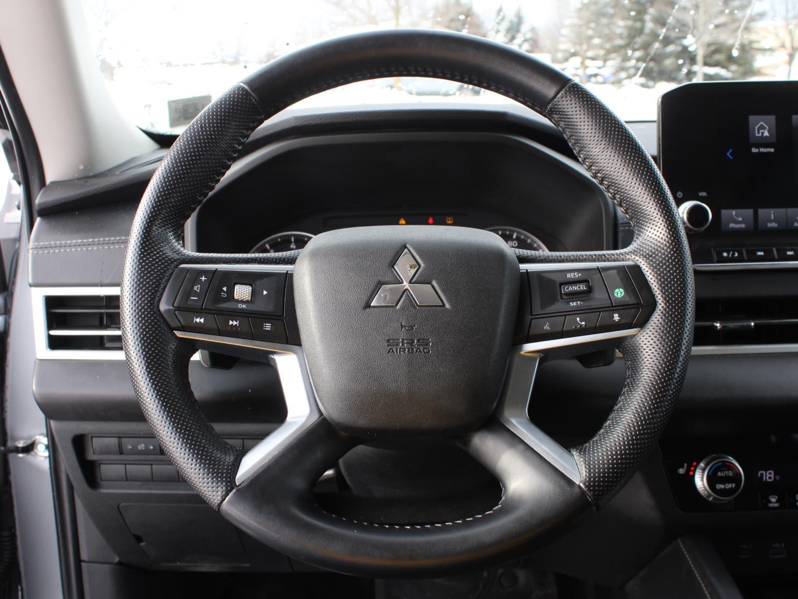 2022 Mitsubishi Outlander SE