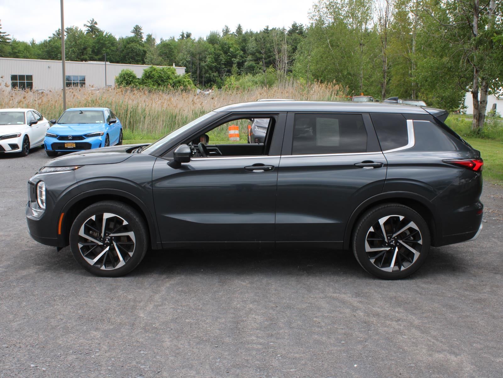 2024 Mitsubishi Outlander SE Black Edition