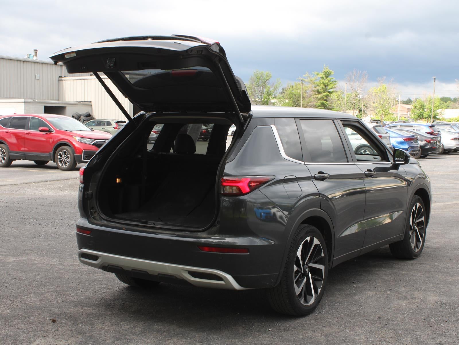 2024 Mitsubishi Outlander SE Black Edition