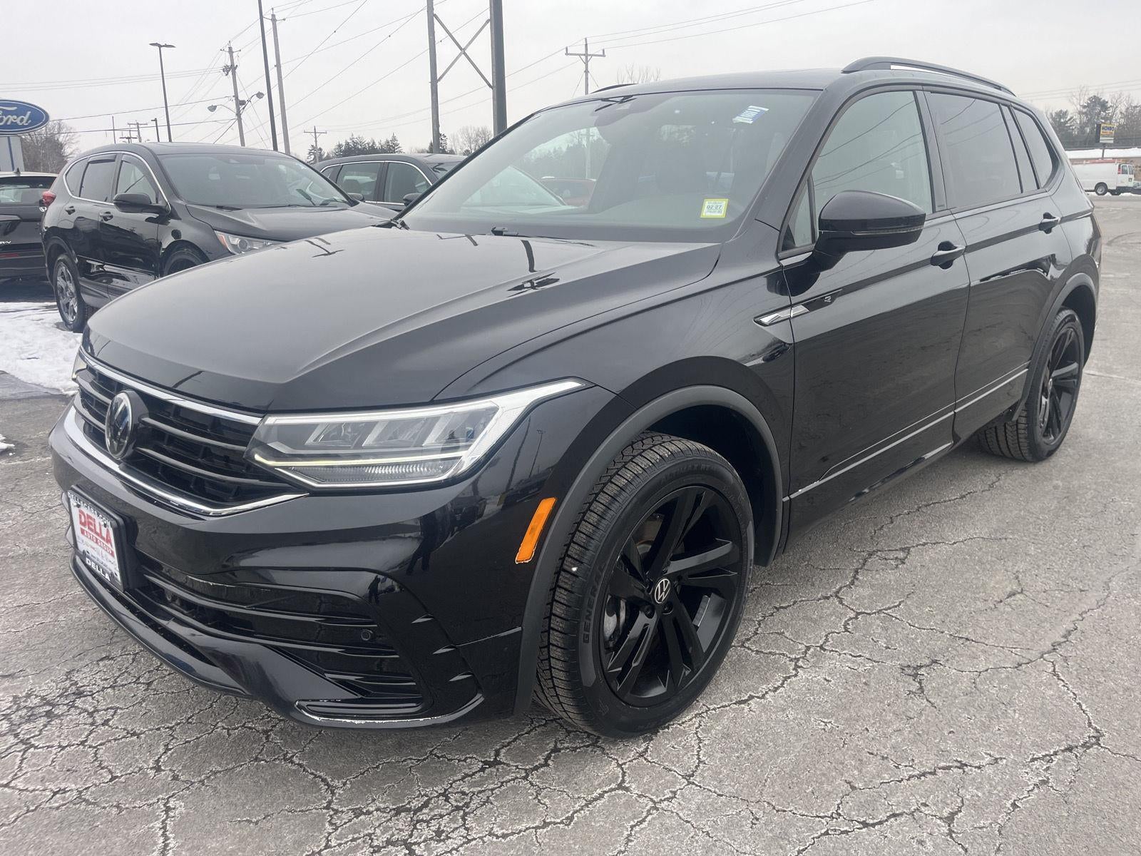 2024 Volkswagen Tiguan SE R-Line Black