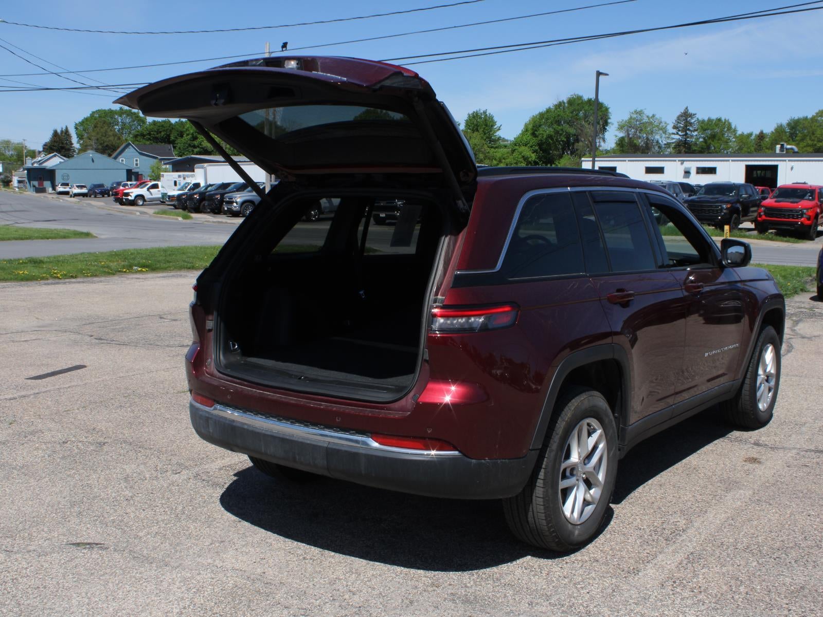 2025 Jeep Grand Cherokee Laredo X