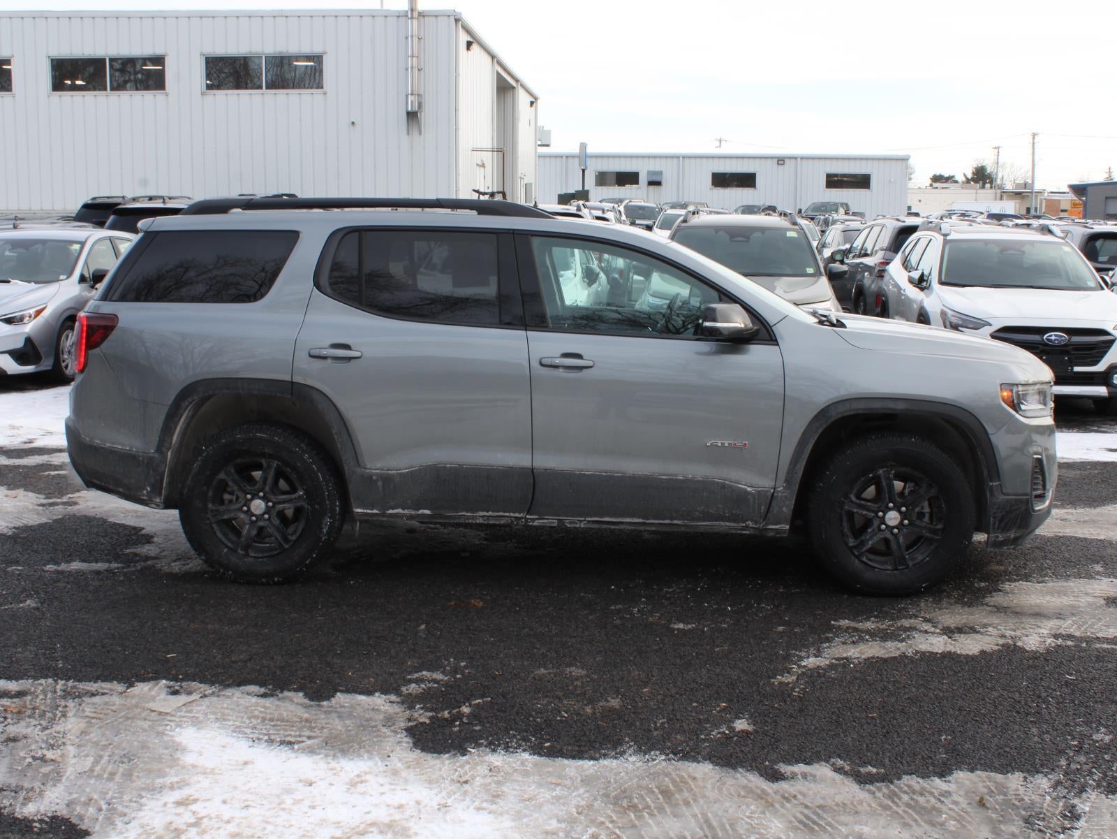 2023 GMC Acadia AT4