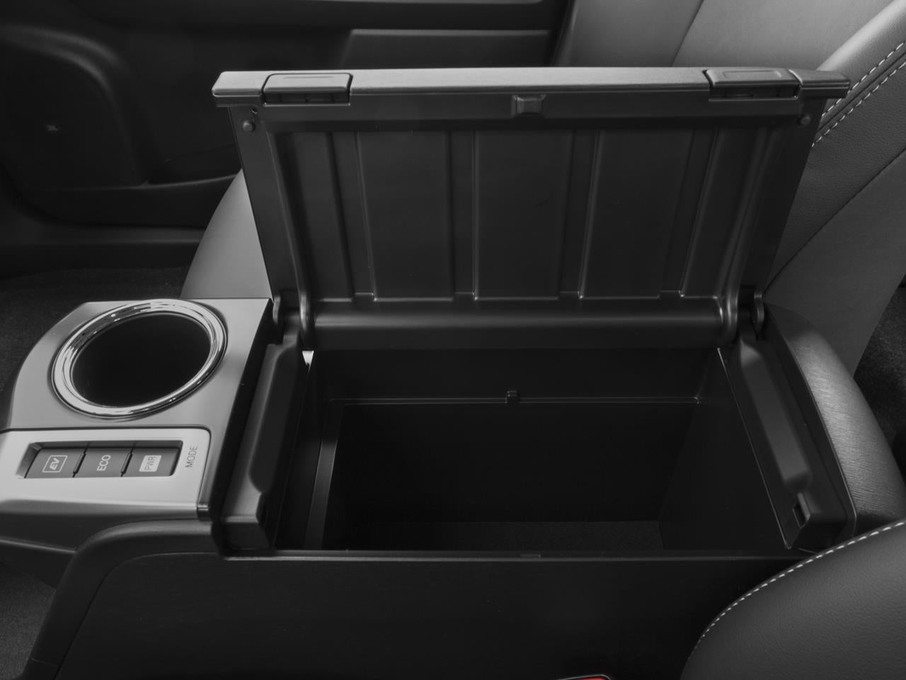 2017 Toyota Prius v Five