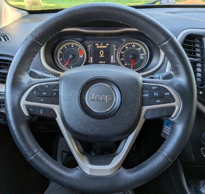 2016 Jeep Cherokee Sport