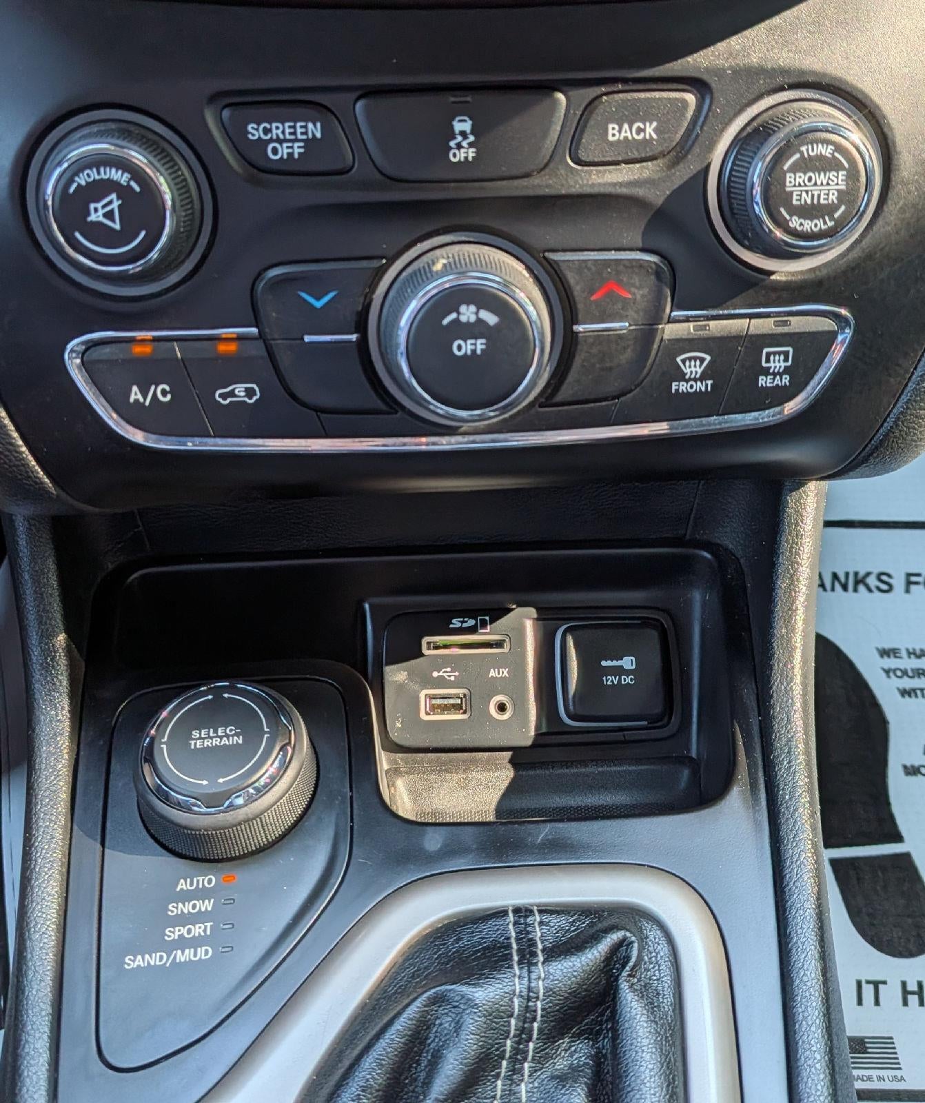 2016 Jeep Cherokee Sport