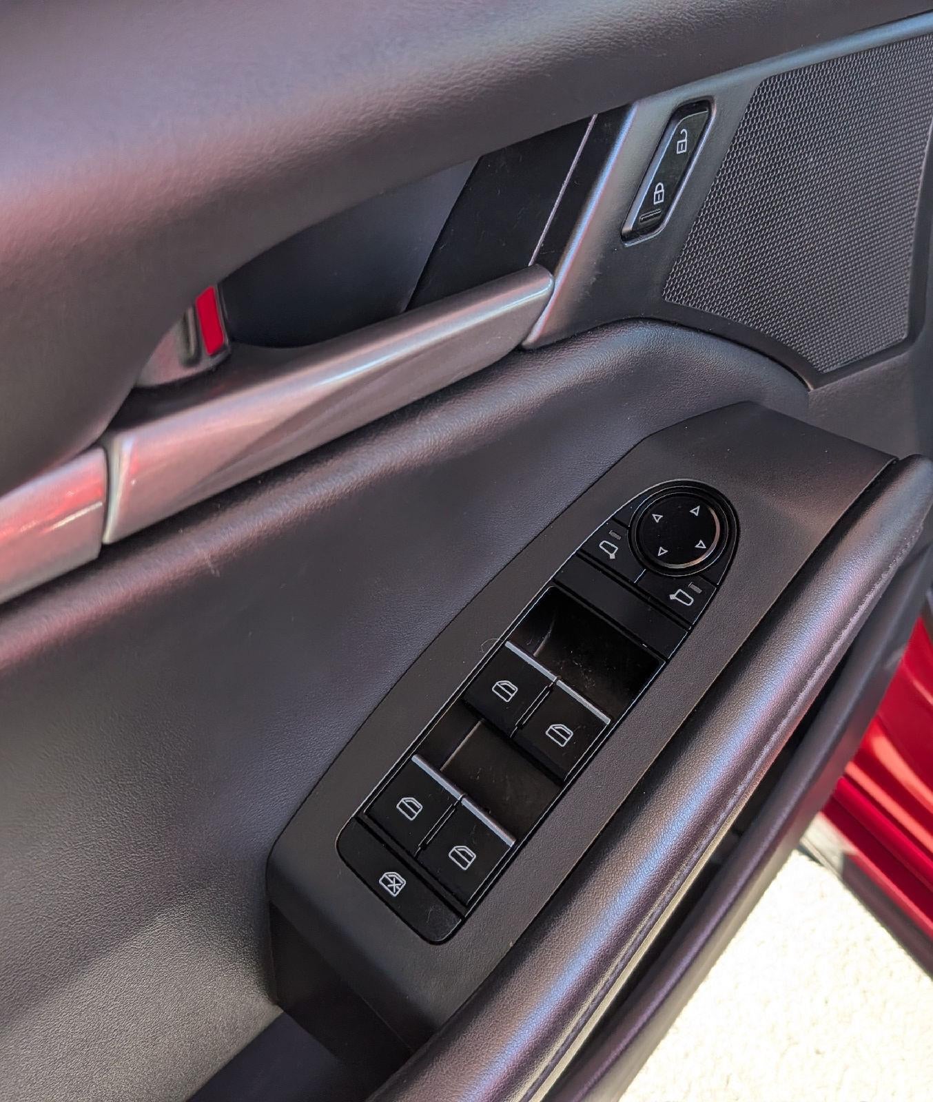 2022 Mazda Mazda3 Hatchback Select