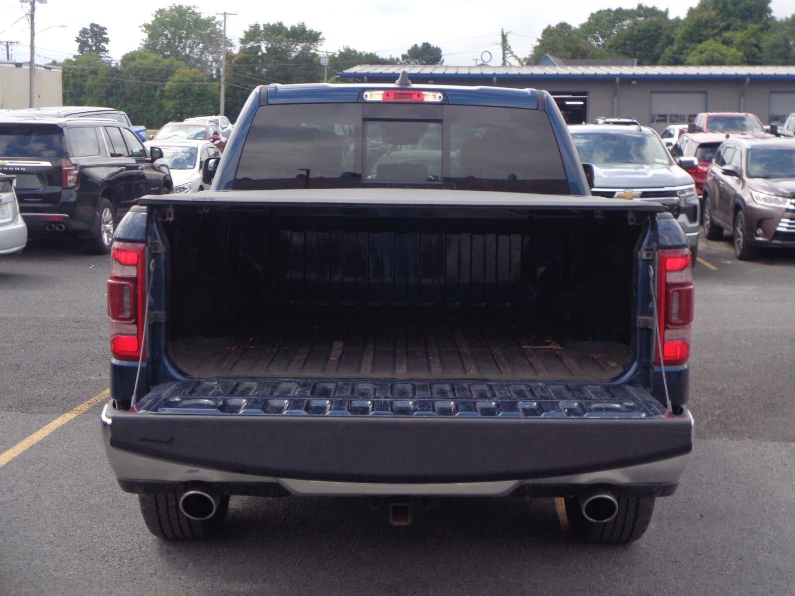 2024 RAM 1500 Laramie Crew Cab 4x4 5'7" Box