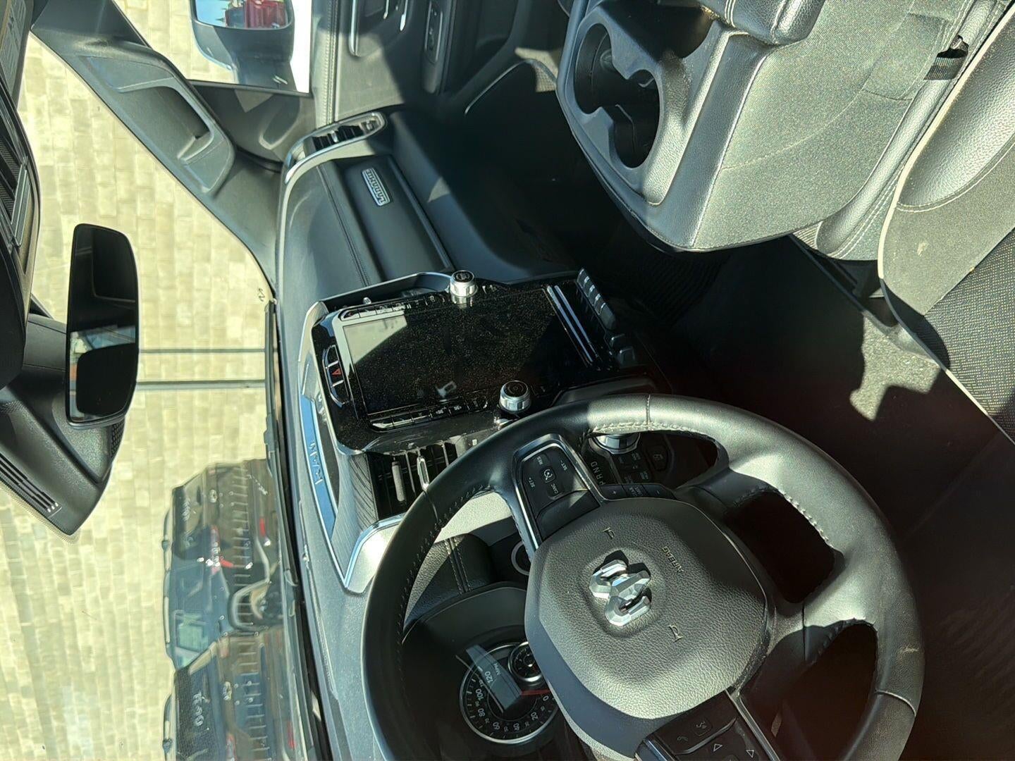 2024 RAM 1500 Laramie Crew Cab 4x4 5'7" Box