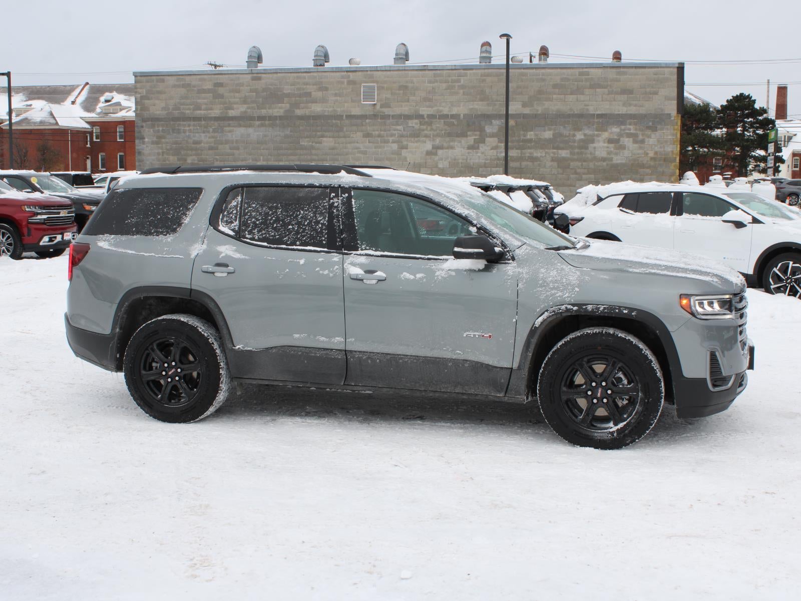 2023 GMC Acadia AT4