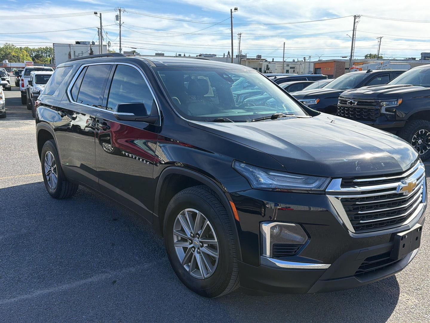 2023 Chevrolet Traverse LT Leather