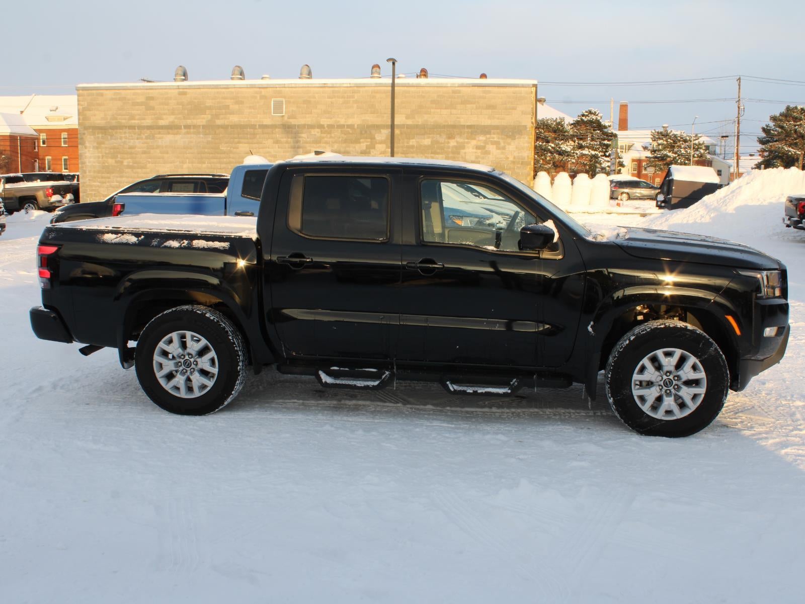 2024 Nissan Frontier SV
