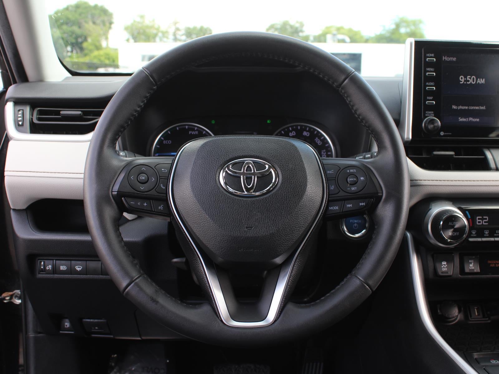 2020 Toyota RAV4 Hybrid XLE