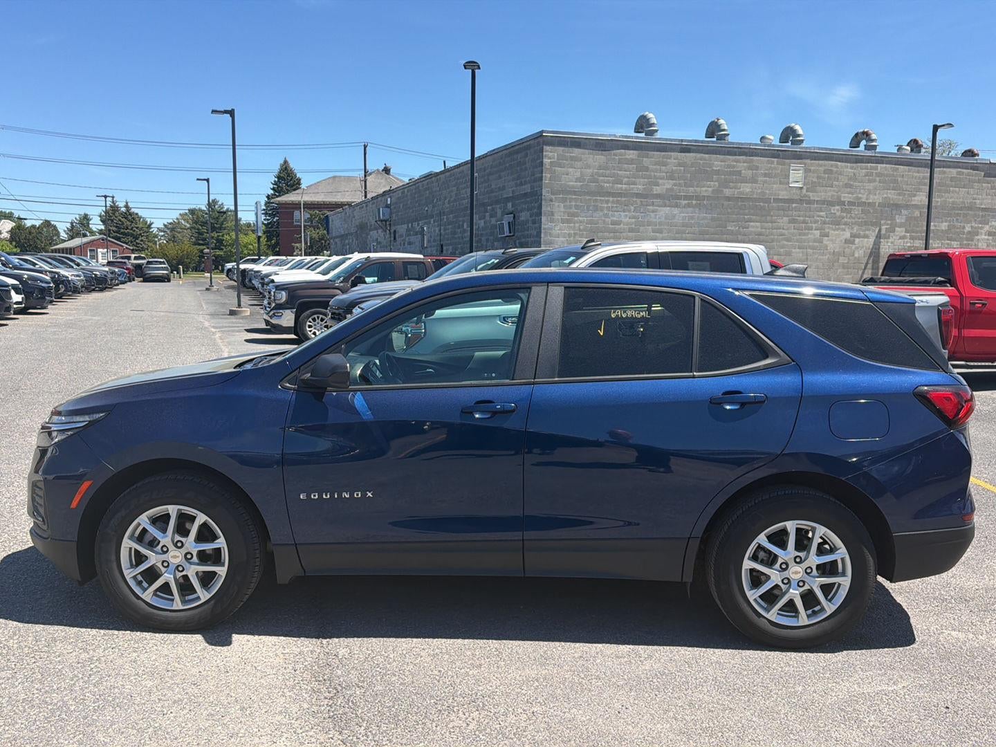 2023 Chevrolet Equinox LS