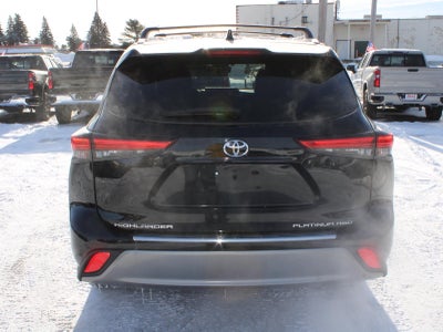 2022 Toyota Highlander Platinum