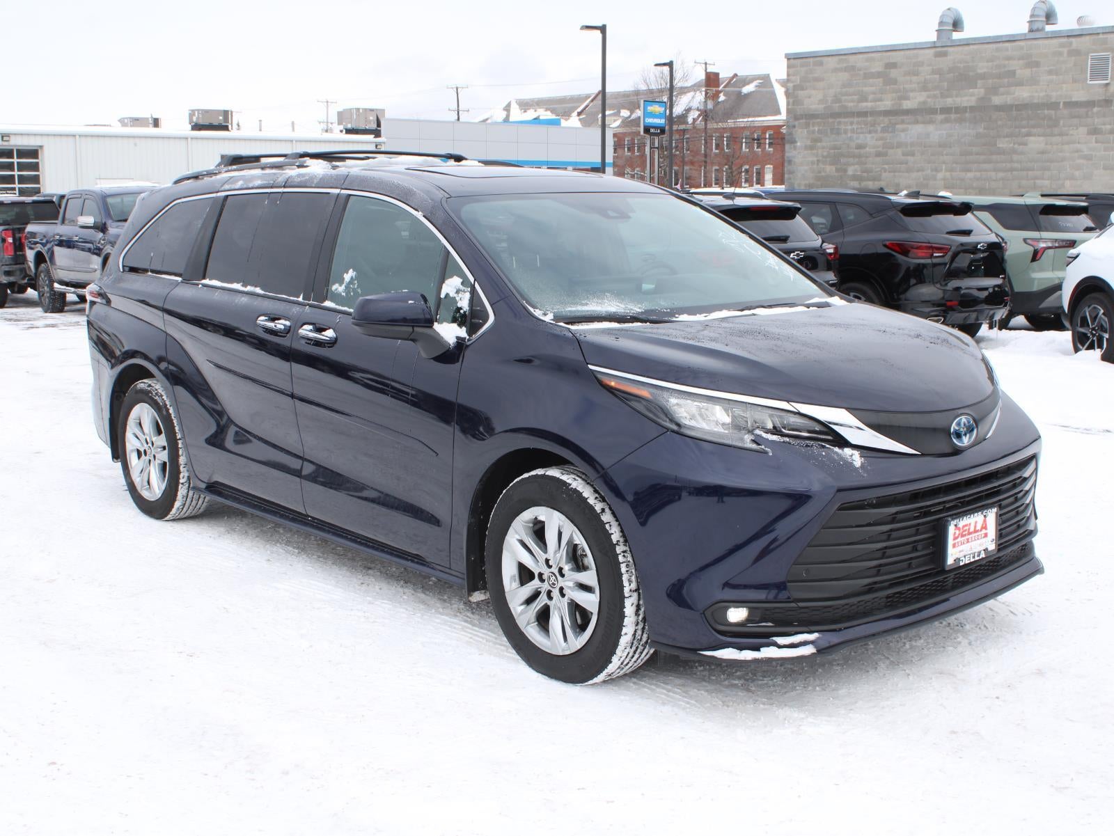 2025 Toyota Sienna XLE