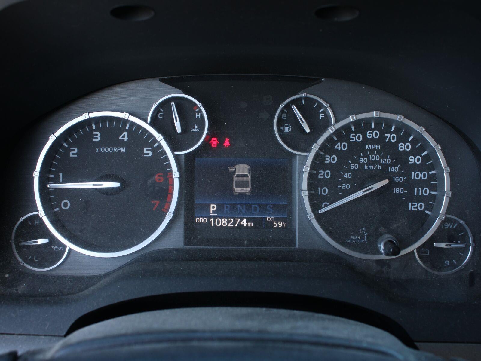 2017 Toyota Tundra SR5 5.7L V8