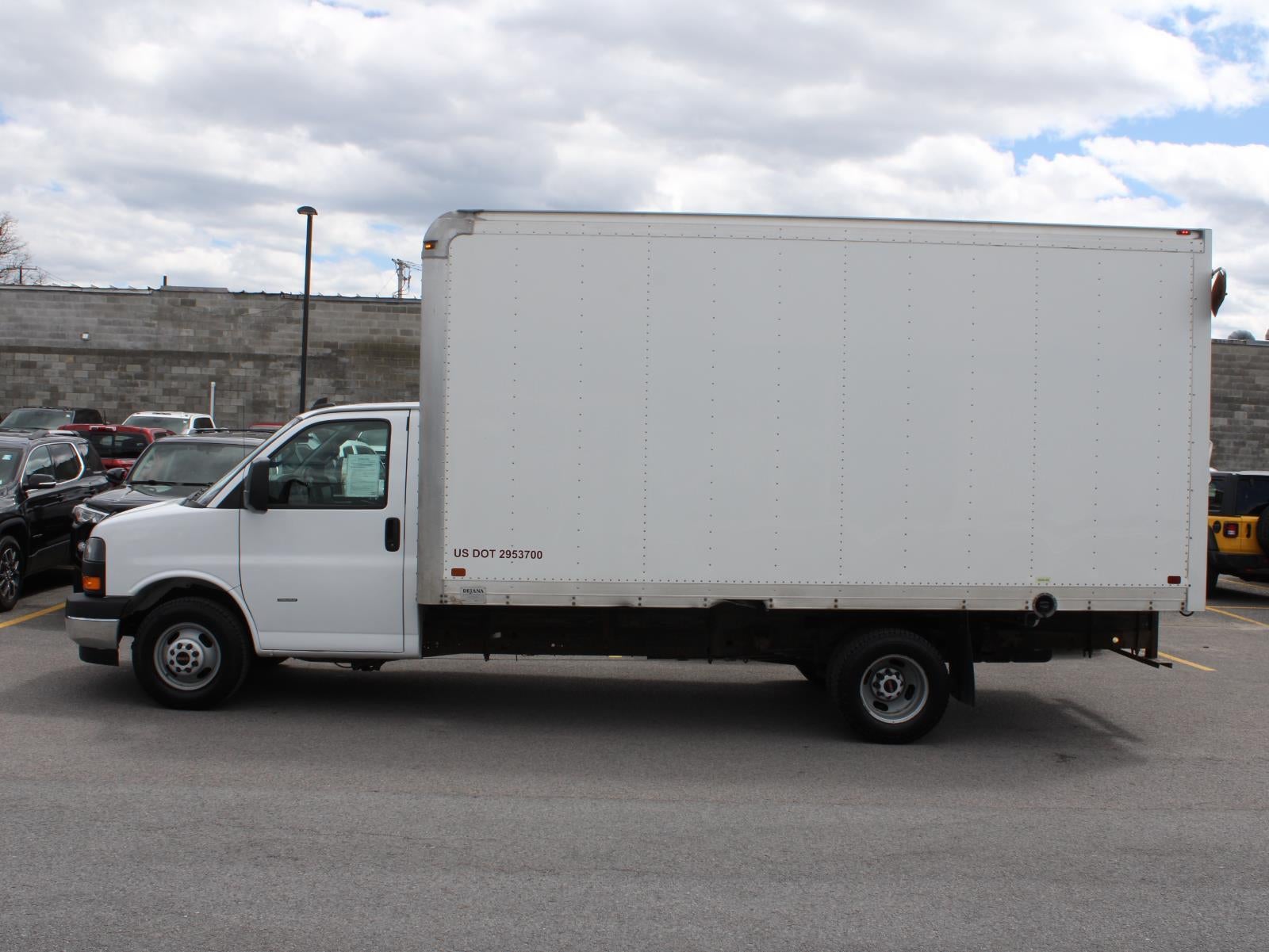 2021 GMC Savana Cutaway 4500 VAN 177" RWD